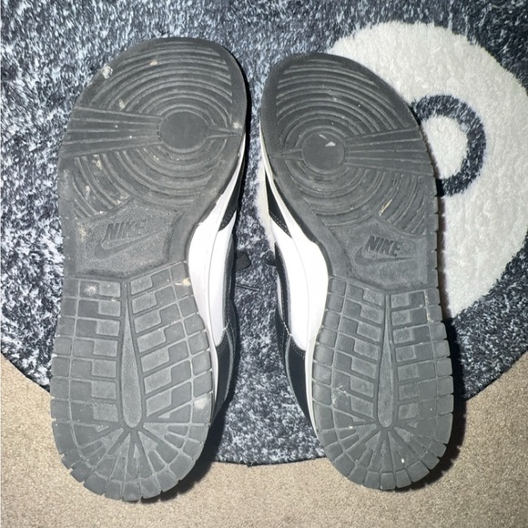 Panda Dunks Size 9 - Picture 3 of 3